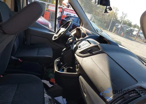 2018 Ford Transit-250 z USA, uszkodzony, nr VIN 1FTYR2CM4JKA71467